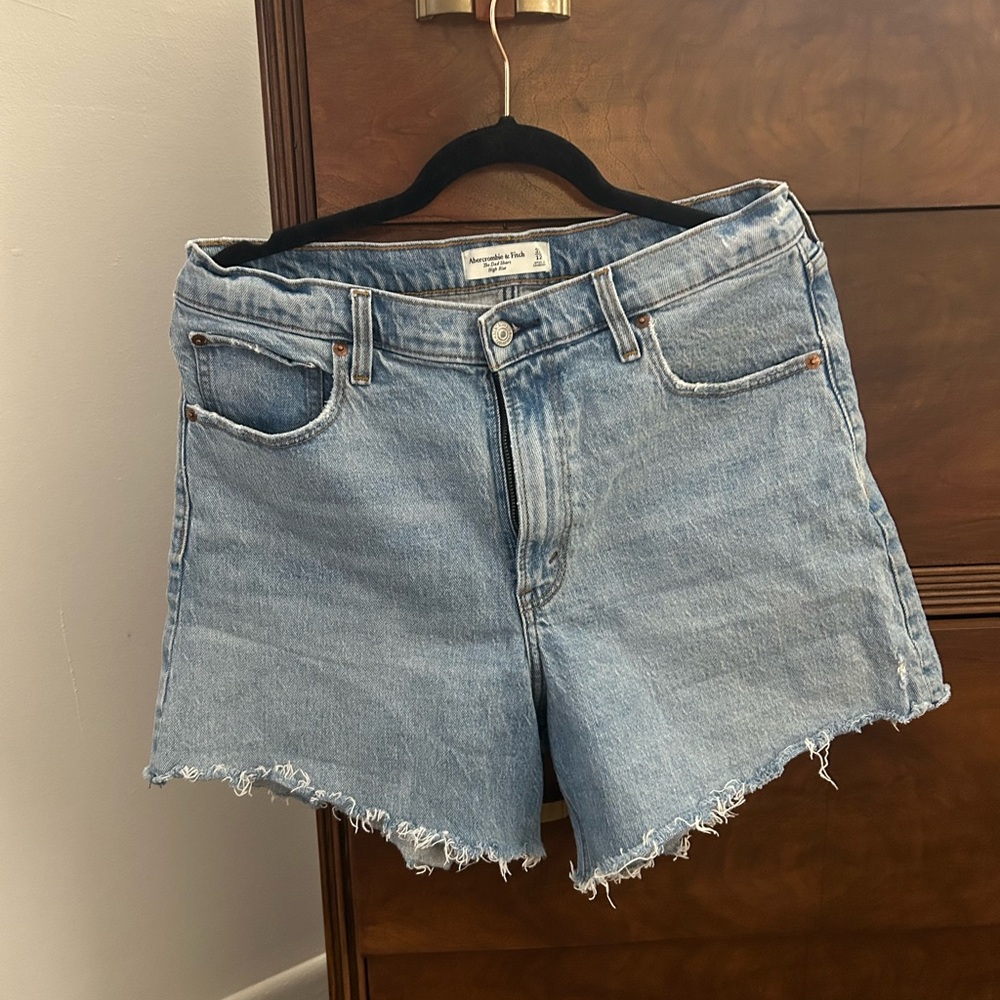Abercrombie & Fitch high rise dad jean Shorts